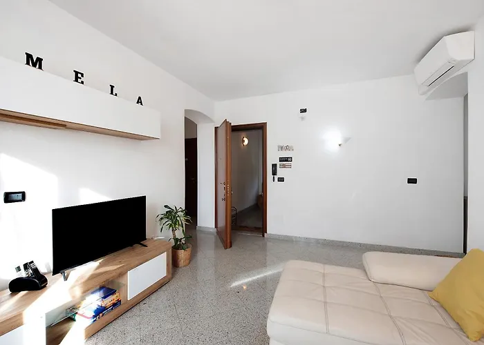 דירה Mela Garden House *